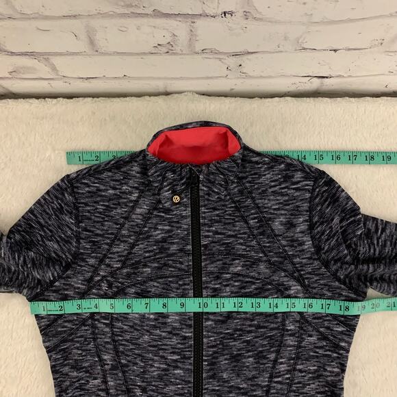 Lululemon Women's Athletic Jacket Size 10 - Picture 8 of 11